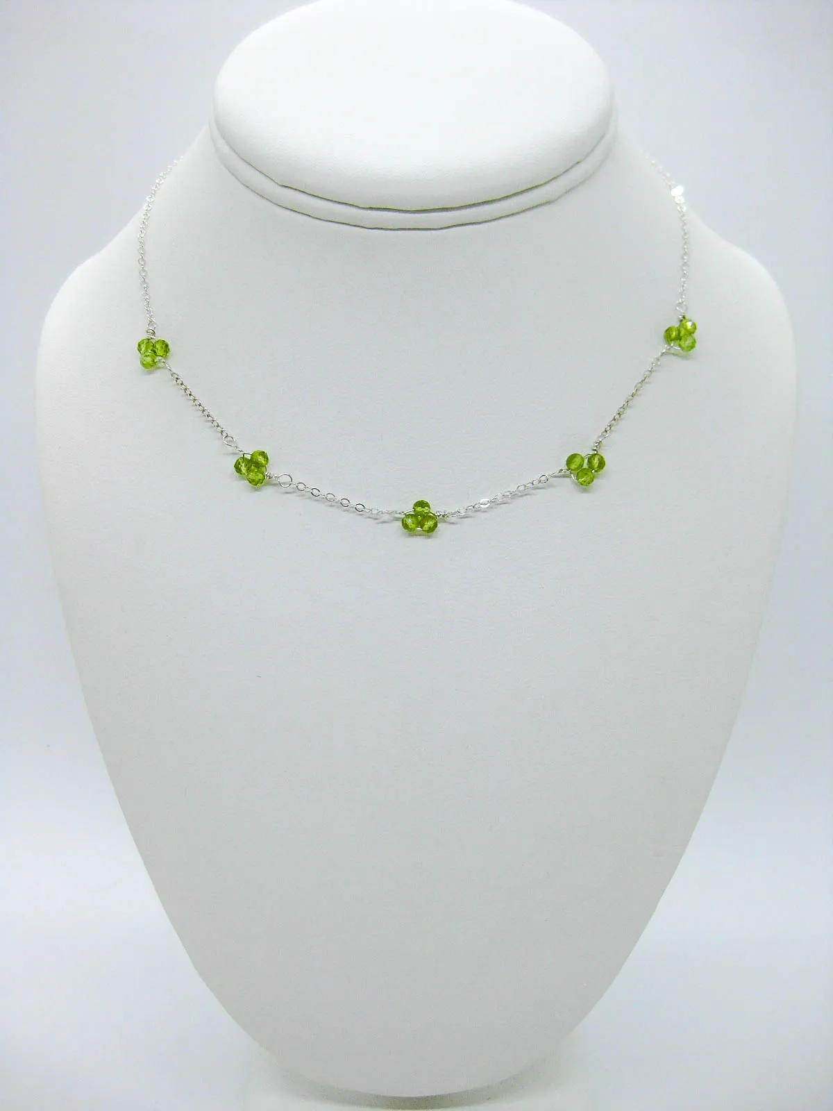 Hyacinth: Peridot Choker - n522