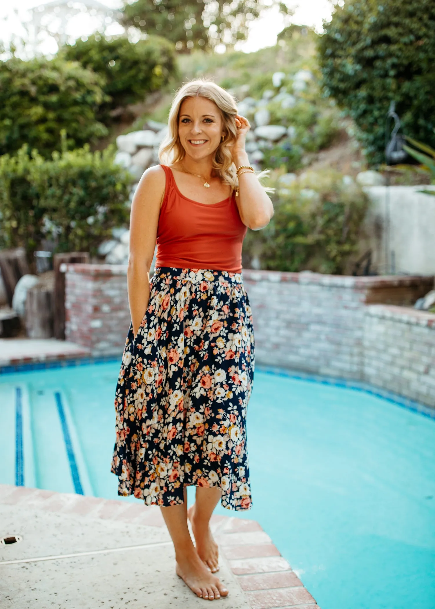 midi skirt in navy fleur